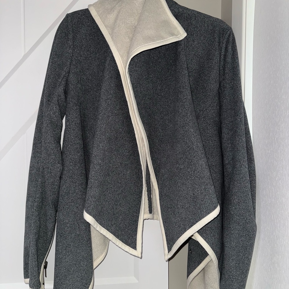 Lululemon Athletica Gray and Cream Poncho